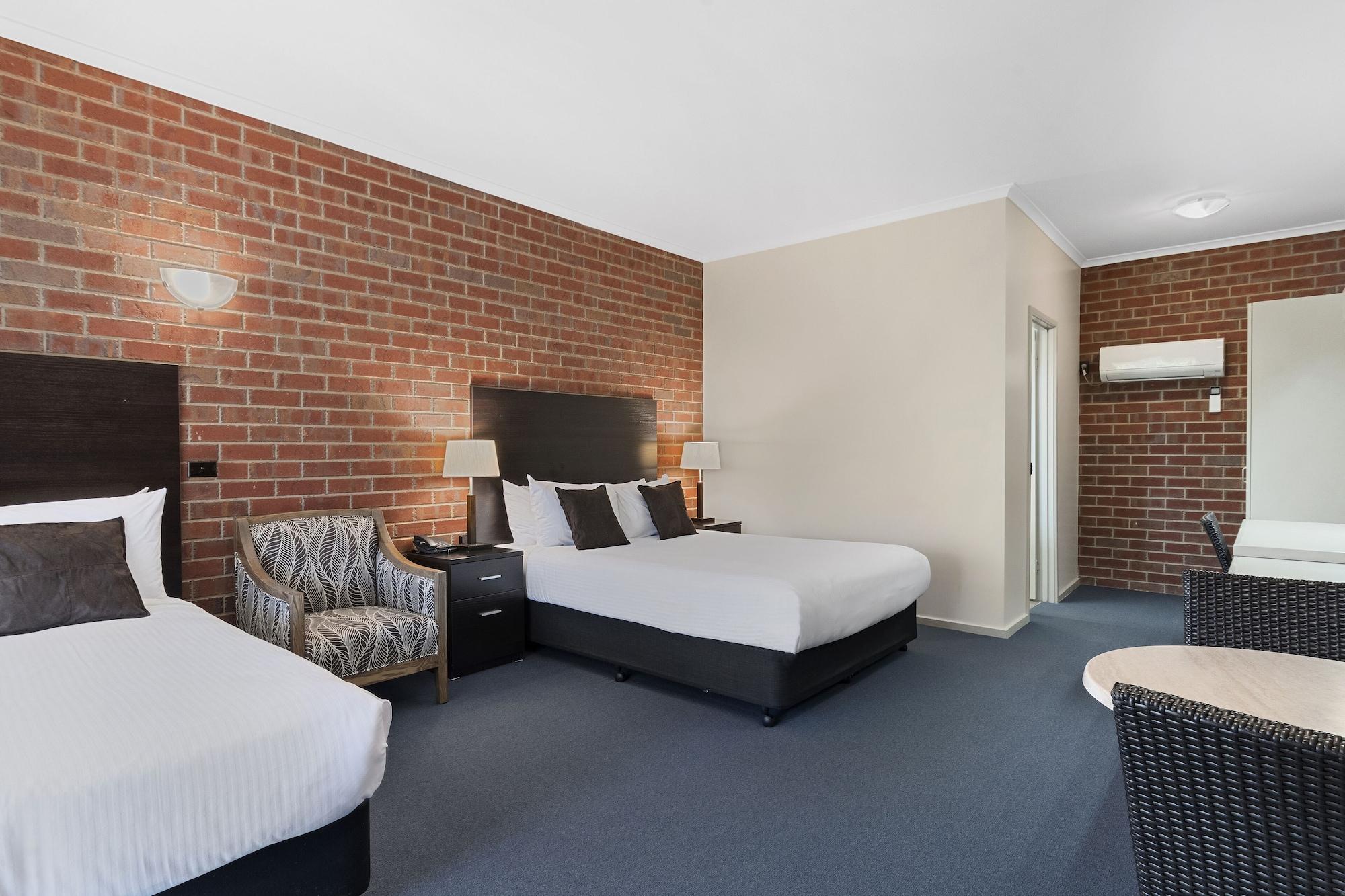 Burke And Wills Motor Inn Суон-Хилл Экстерьер фото