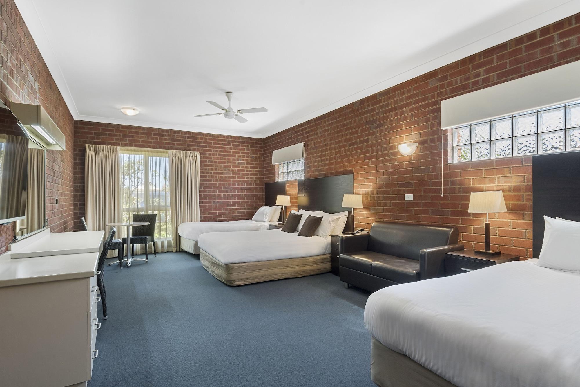 Burke And Wills Motor Inn Суон-Хилл Экстерьер фото