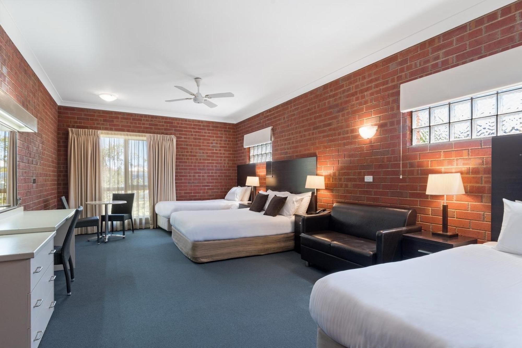 Burke And Wills Motor Inn Суон-Хилл Номер фото